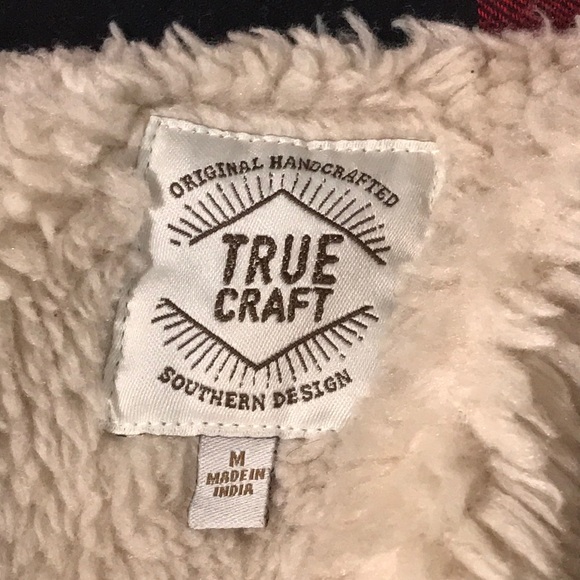 True Craft Buffalo Plaid Shacket Mens Sz M Red Black Sherpa Lined Flannel Shirt - Picture 3 of 11